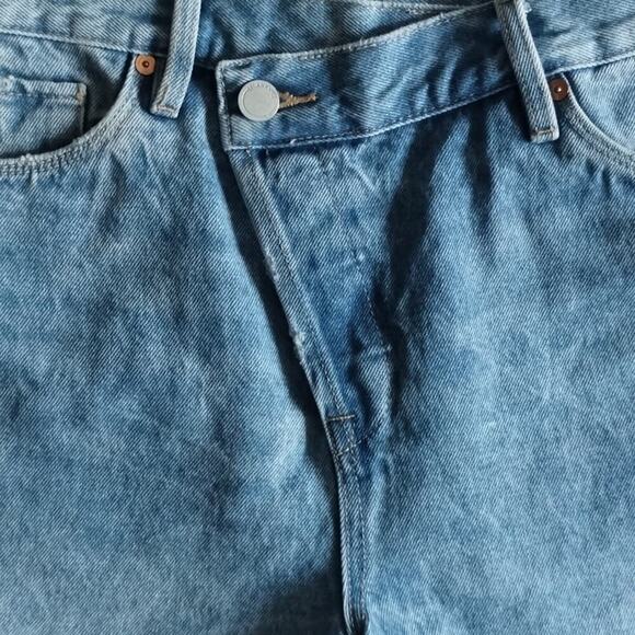 Blank NYC NWT Warren Overlap Asymmetric Button Fly Bermuda Denim Jean Shorts 30 - Picture 4 of 16